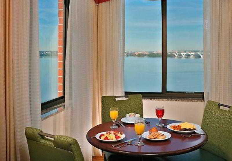 Residence Inn By Marriott National Harbor Washington, D.C. Area Екстериор снимка